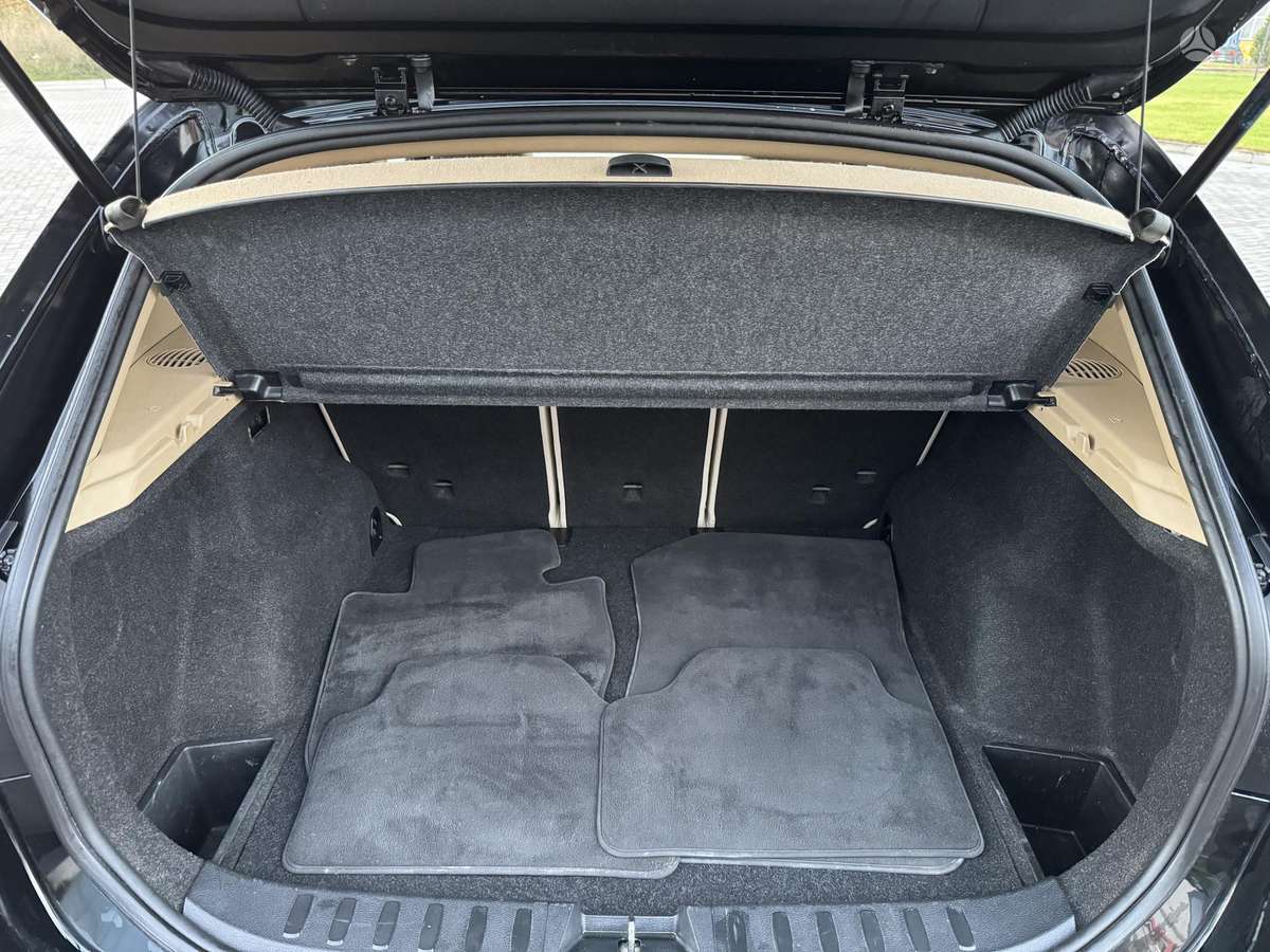 BMW X1 2011 — photo 18