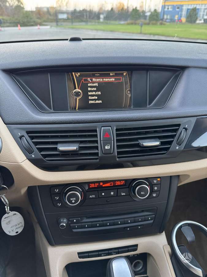 BMW X1 2011 — photo 23