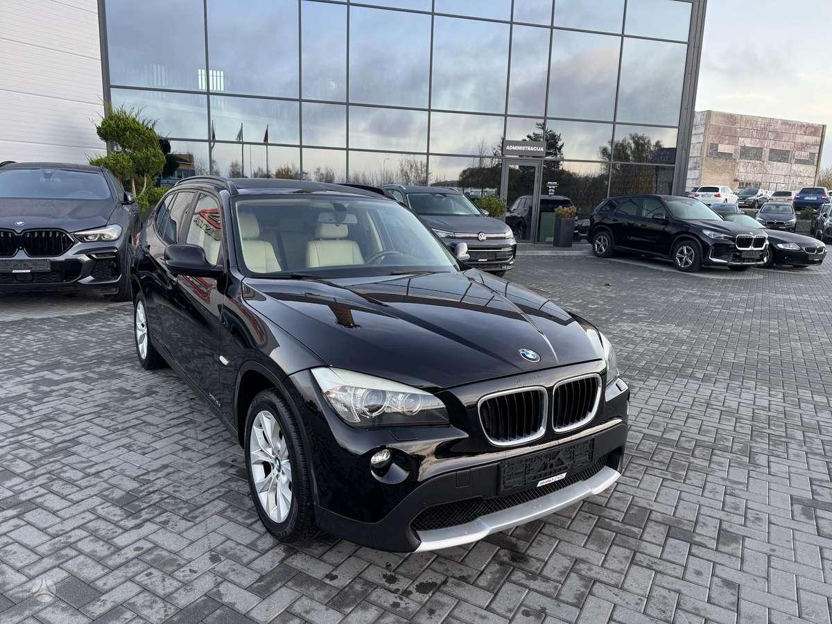 BMW X1 2011 — photo 9