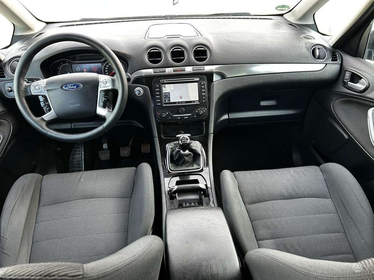Ford Galaxy 2010 — фото 12