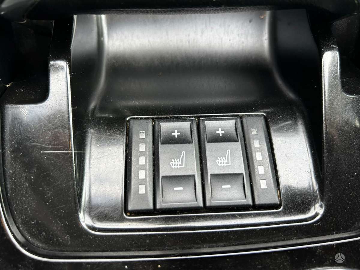 Ford Galaxy 2010 — фото 16