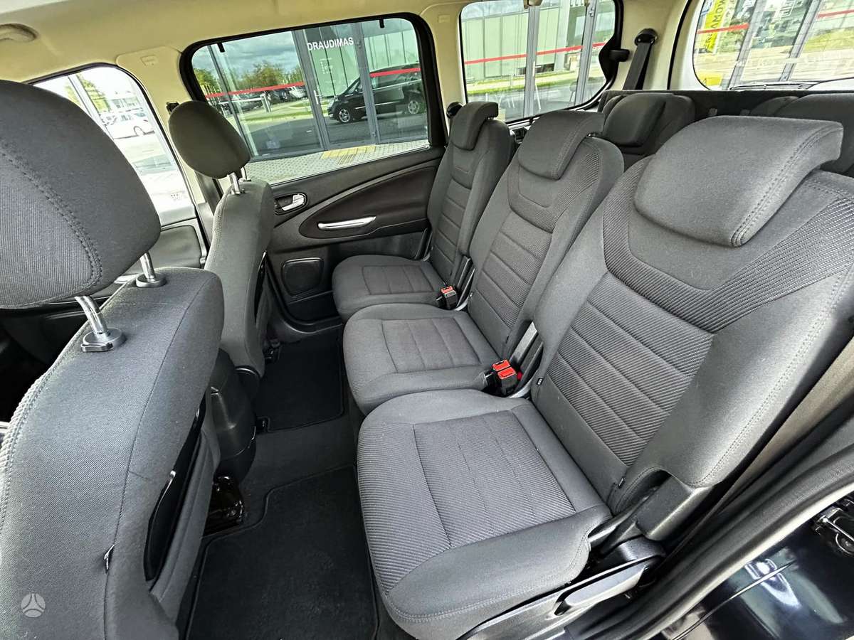 Ford Galaxy 2010 — фото 19