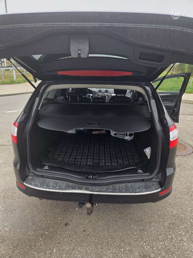 Ford Mondeo 2010 — photo 13