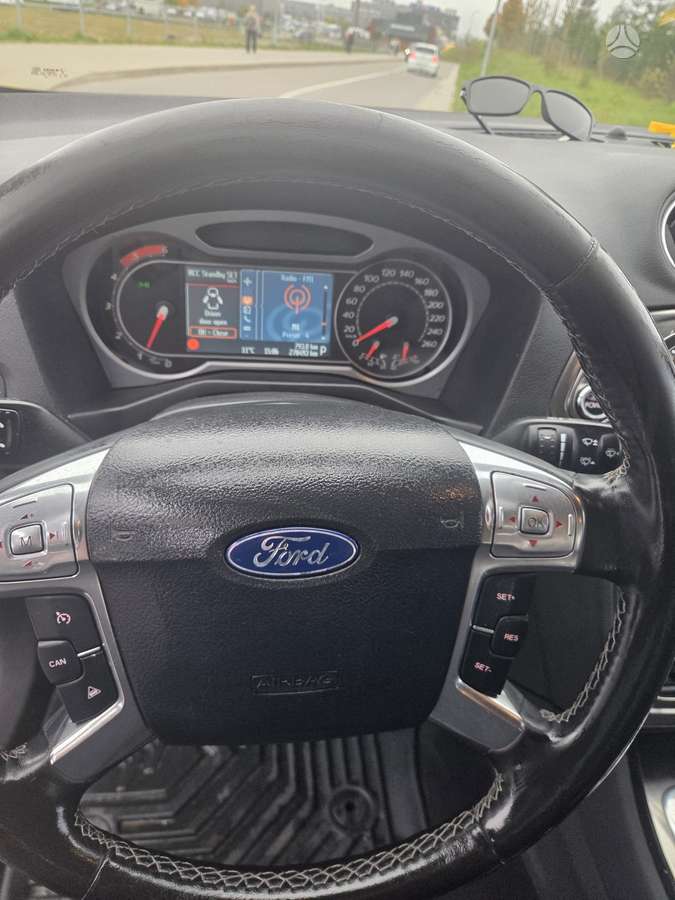 Ford Mondeo 2010 — photo 14