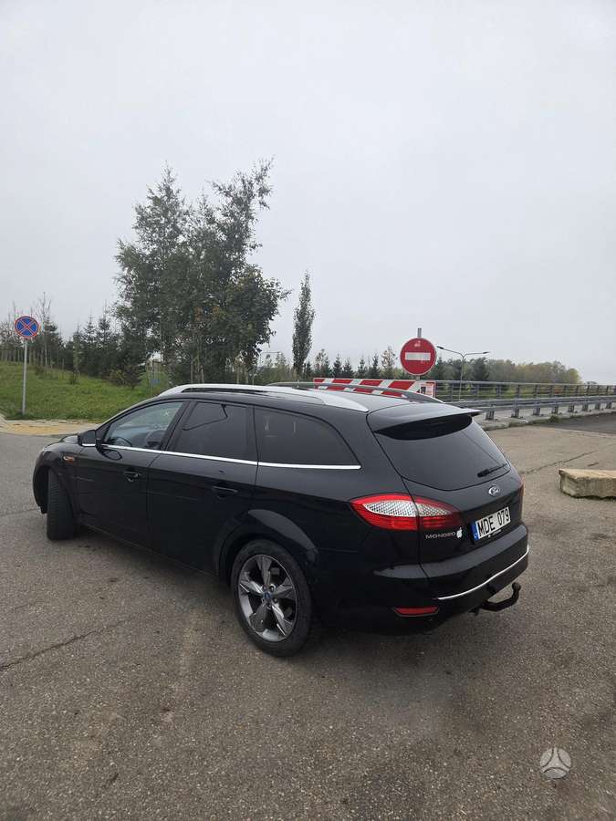 Ford Mondeo 2010 — photo 7