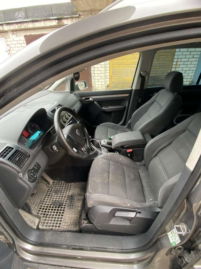 Volkswagen Touran 2007 — photo 11