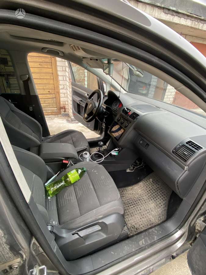 Volkswagen Touran 2007 — photo 15