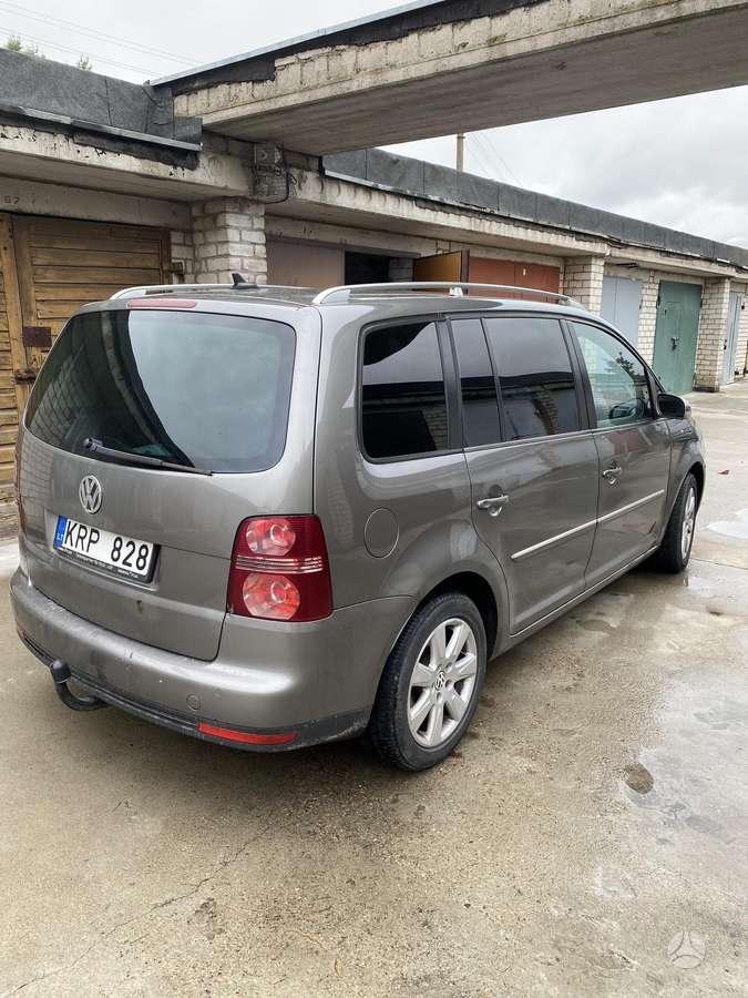 Volkswagen Touran 2007 — engine 1968 cm³, 140 HP (103kW)