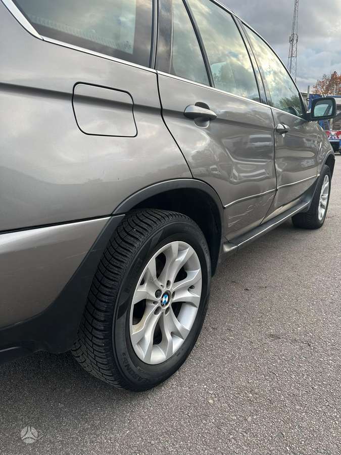 BMW X5 2006 — двигун 2960 cm³, 218 HP (160kW)