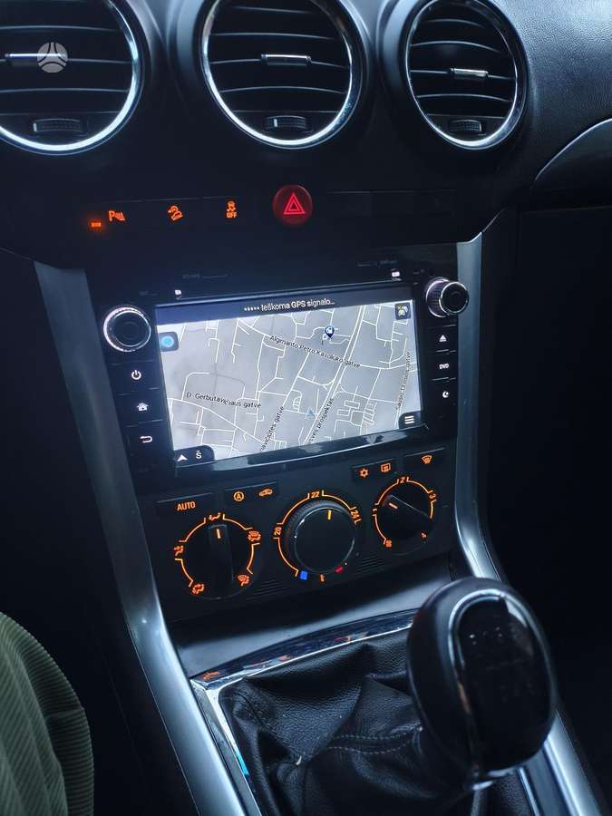 Opel Antara 2011 — photo 11