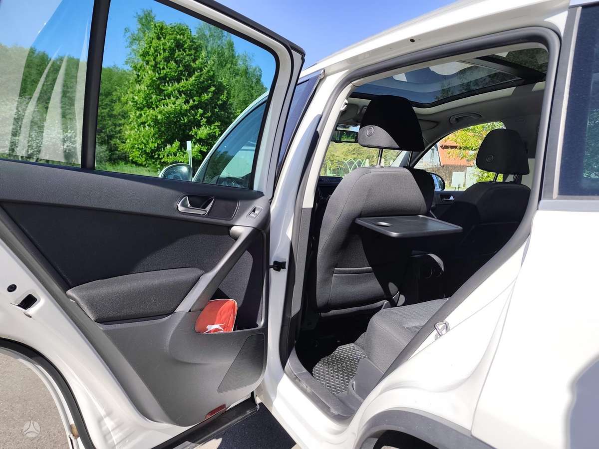Volkswagen Tiguan 2009 — photo 8
