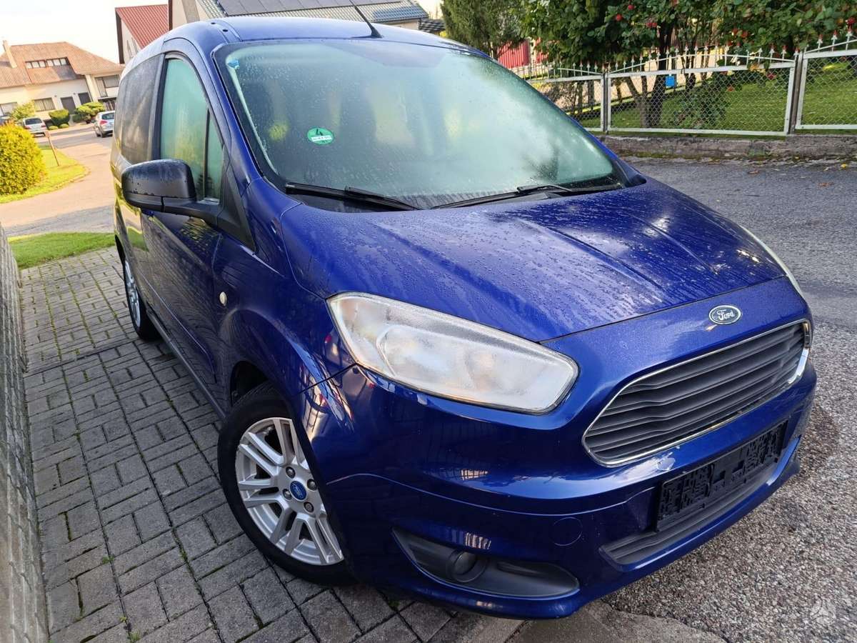 Ford Tourneo 2015 — rear view