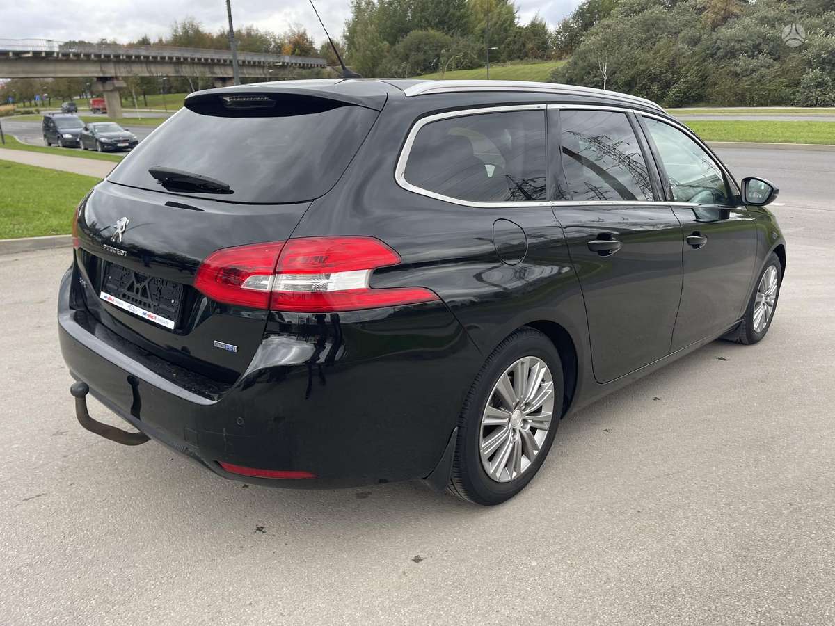 Peugeot 308 2015 — photo 10