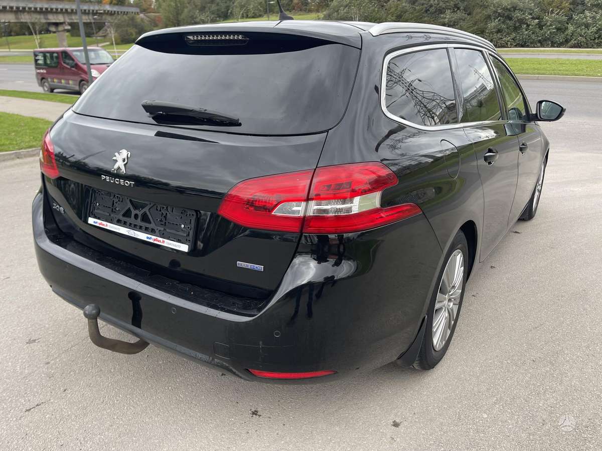 Peugeot 308 2015 — photo 11