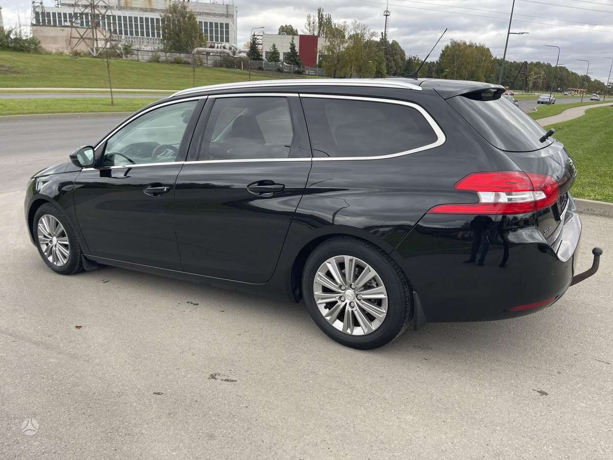 Peugeot 308 2015 — photo 15