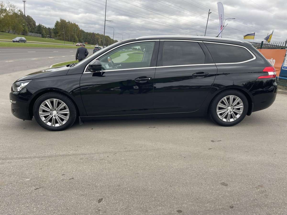 Peugeot 308 2015 — photo 16