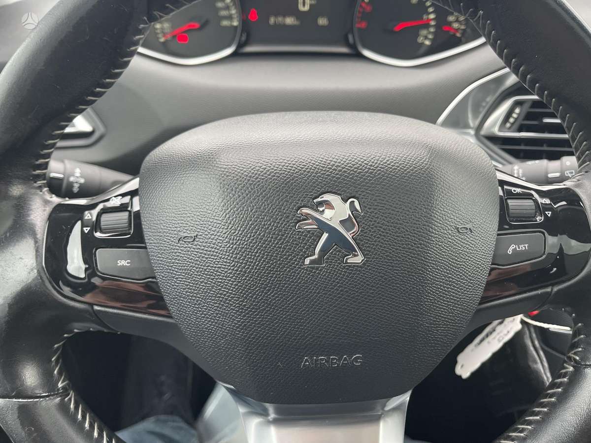 Peugeot 308 2015 — photo 19
