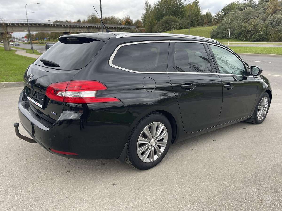 Peugeot 308 2015 — photo 9