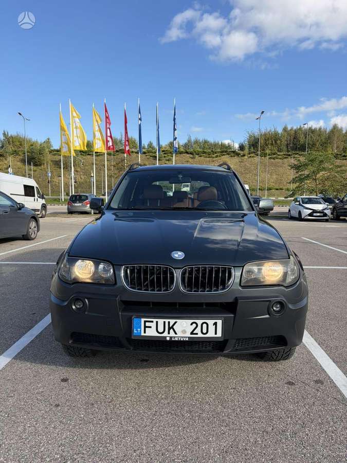 BMW X3 2005 — rear view