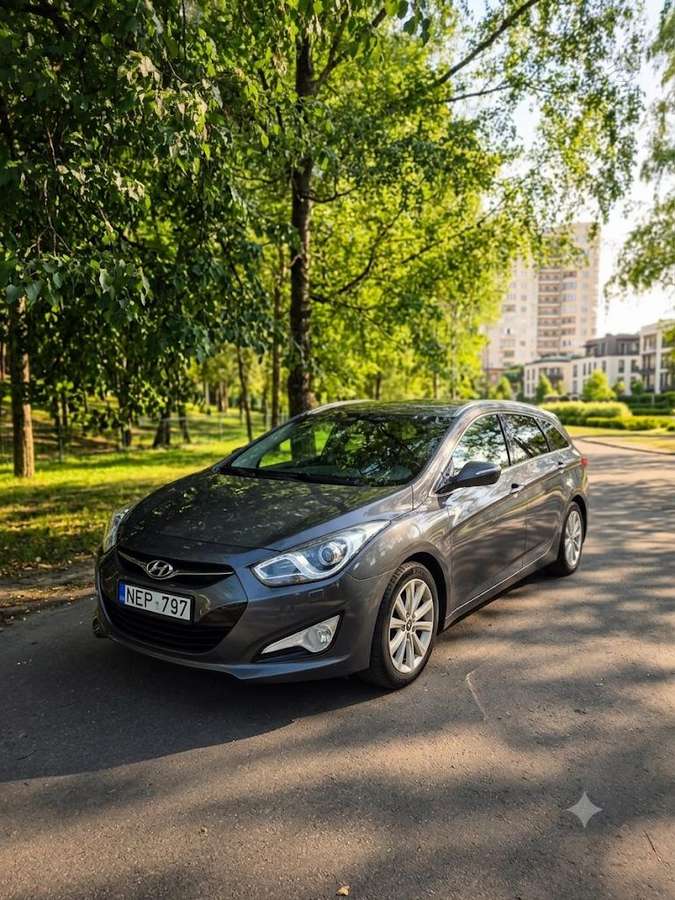 Hyundai i40, 2012