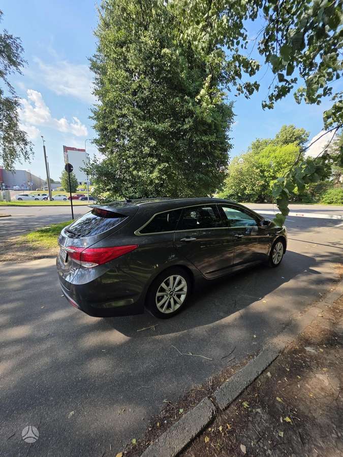 Hyundai i40 2012 — photo 11
