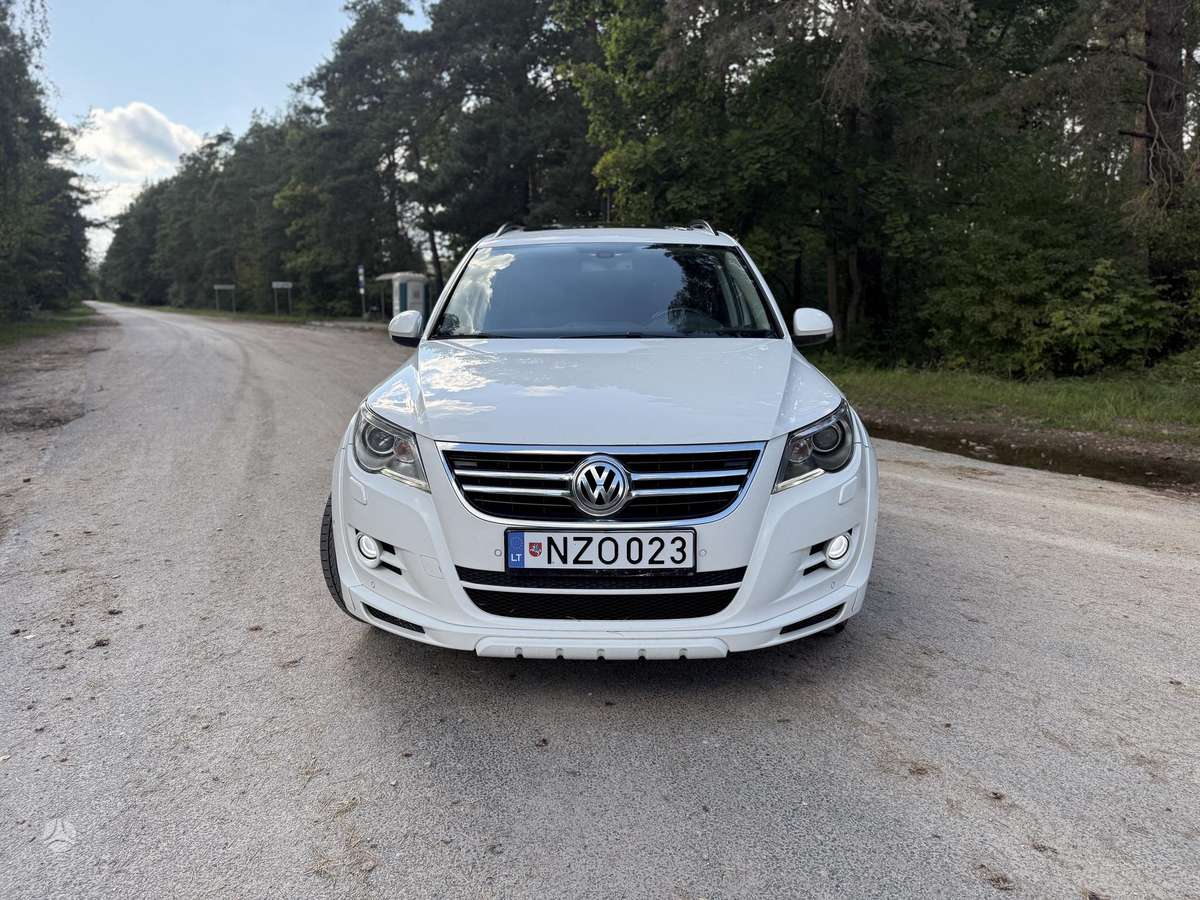 Volkswagen Tiguan 2012 — салон