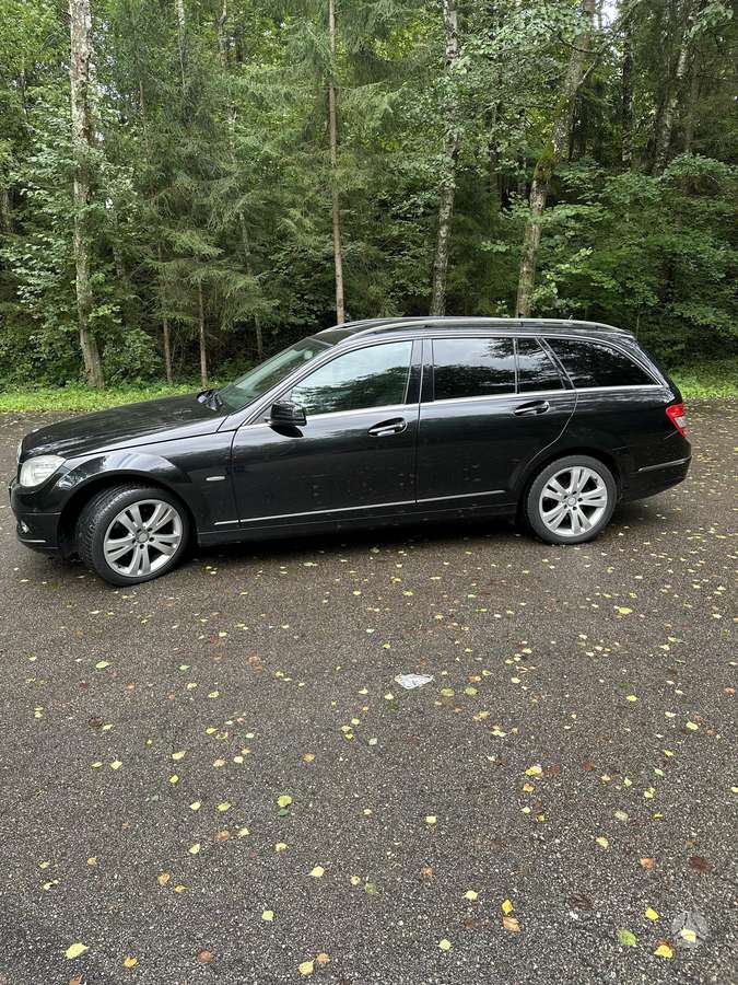 Mercedes-Benz C220 2008 — photo 11