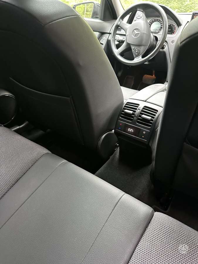 Mercedes-Benz C220 2008 — photo 14