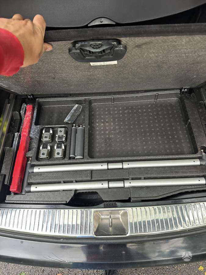 Mercedes-Benz C220 2008 — photo 20