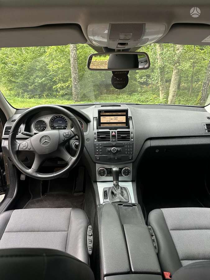 Mercedes-Benz C220 2008 — photo 21