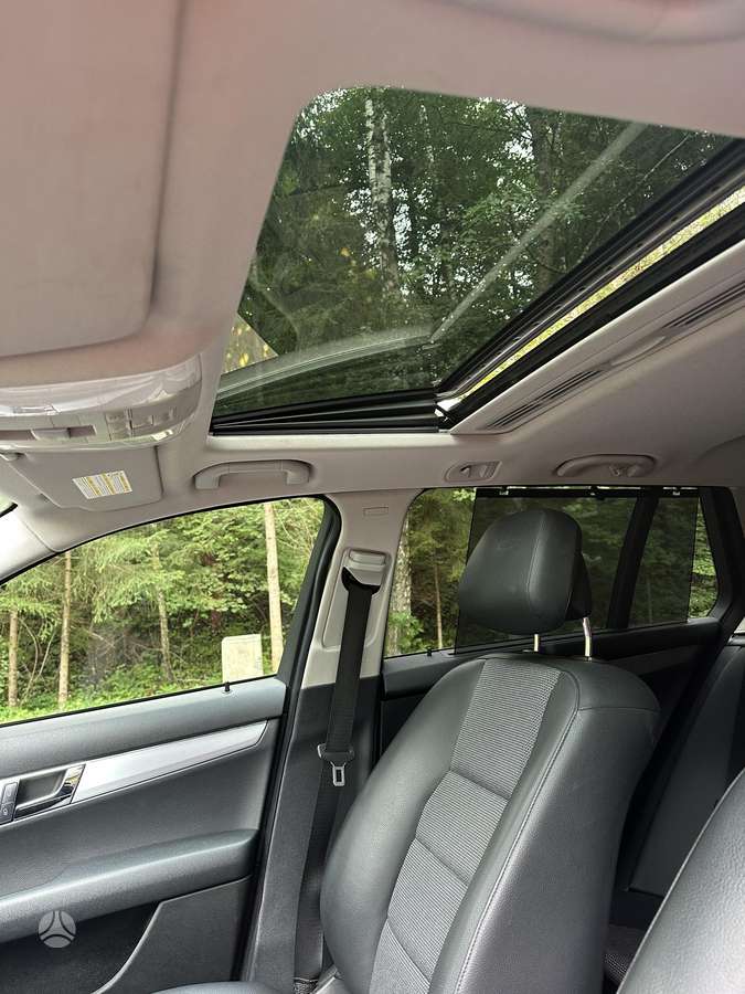Mercedes-Benz C220 2008 — photo 22