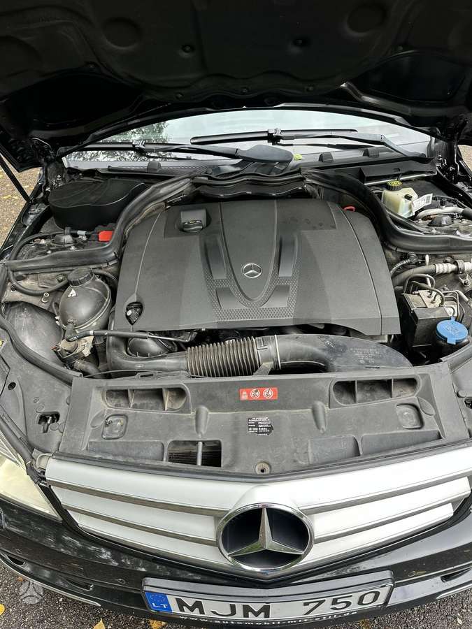 Mercedes-Benz C220 2008 — photo 24