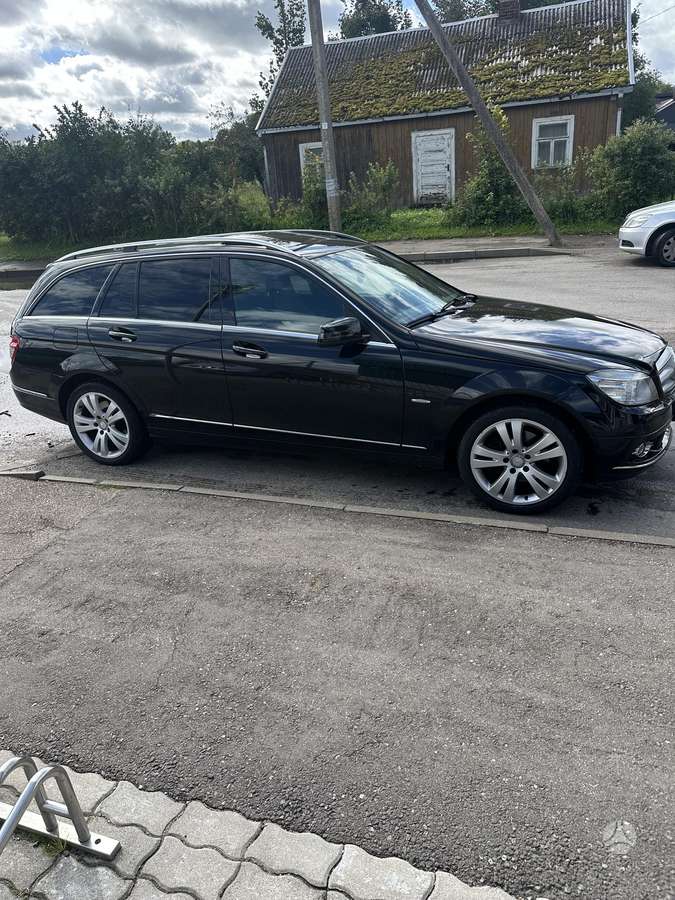 Mercedes-Benz C220 2008 — photo 27