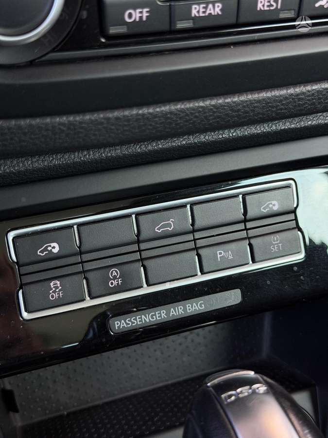 Volkswagen Sharan 2012 — photo 11
