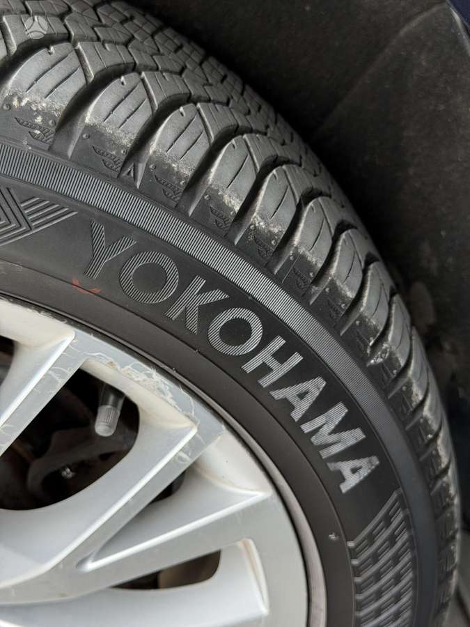 Volkswagen Sharan 2012 — photo 28
