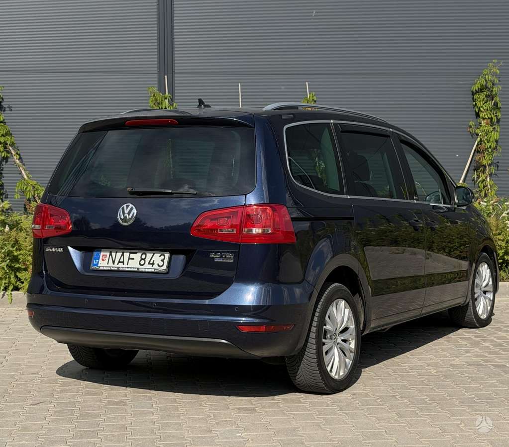 Volkswagen Sharan 2012 — engine 1968 cm³, 140 HP (103kW)