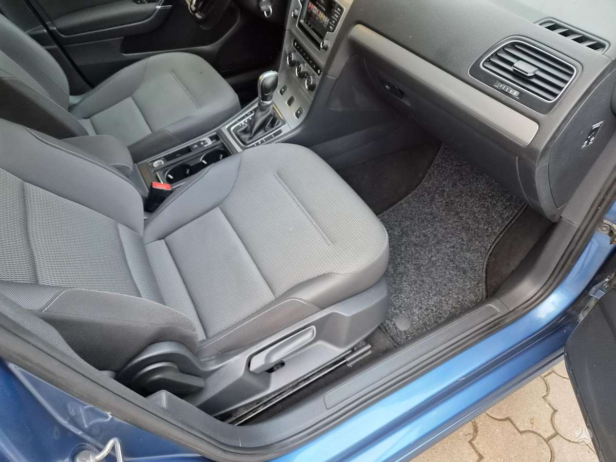 Volkswagen Golf 2015 — photo 17