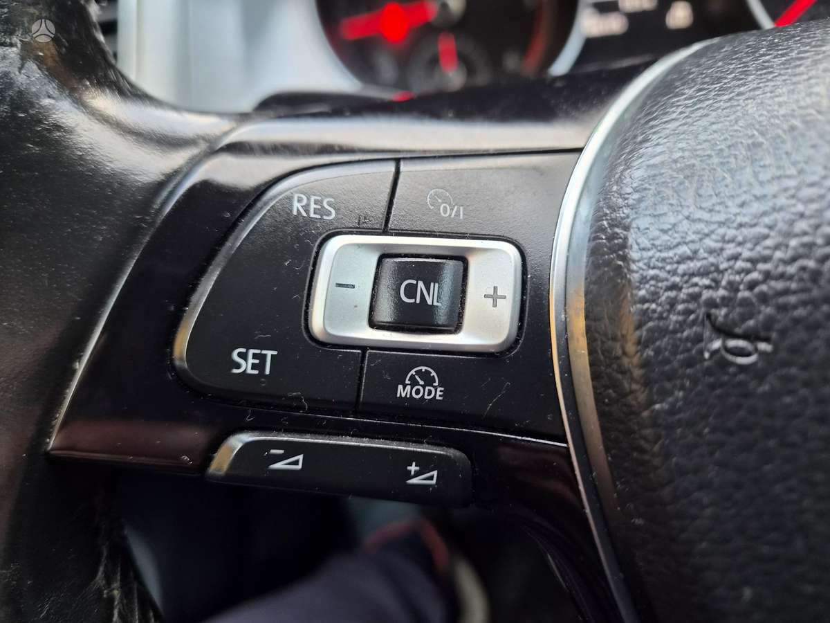 Volkswagen Golf 2015 — photo 24