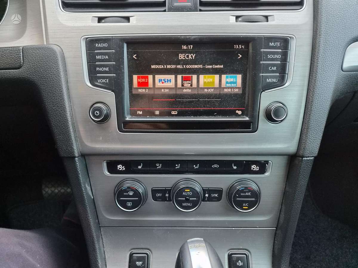 Volkswagen Golf 2015 — photo 26