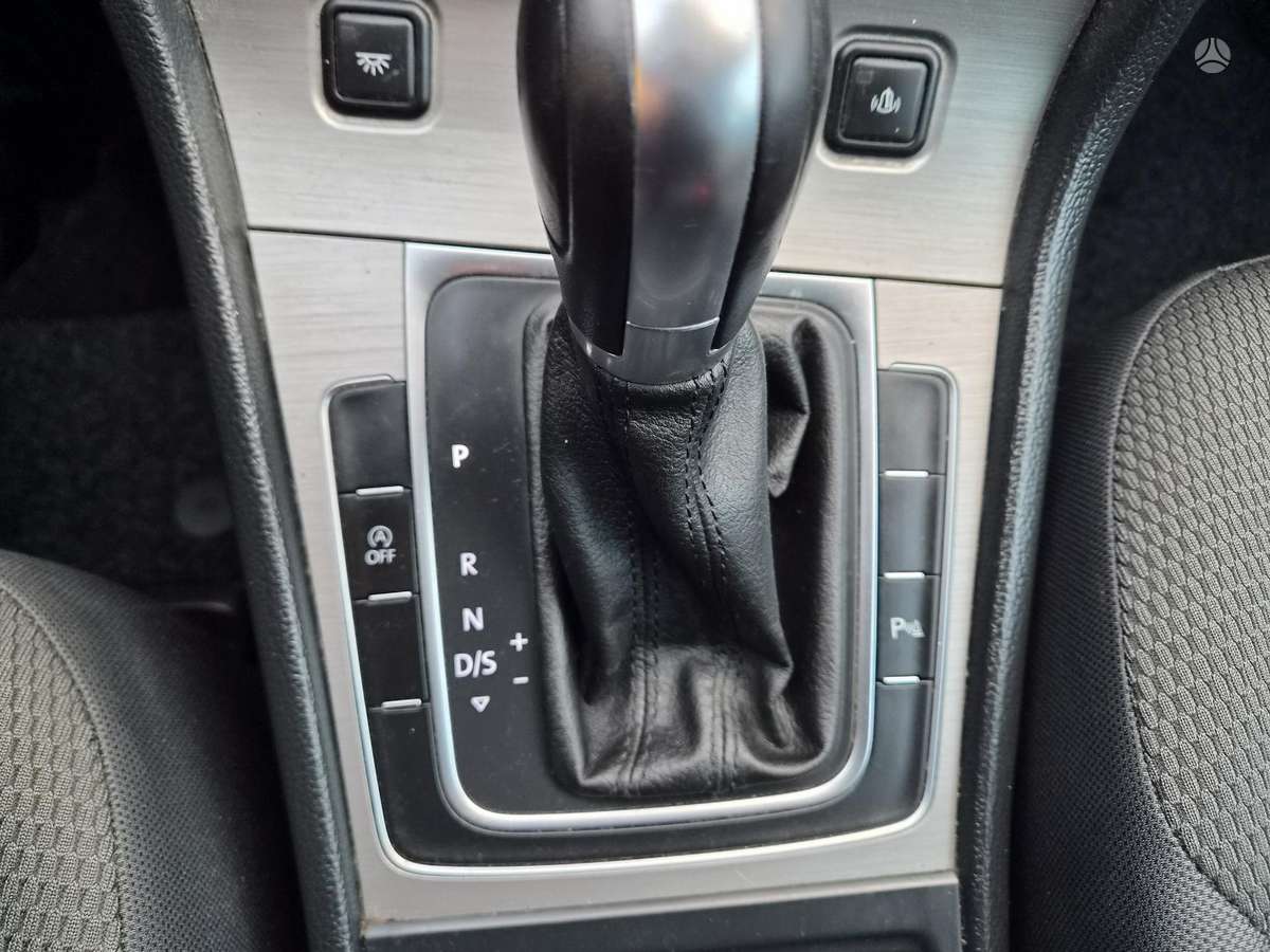 Volkswagen Golf 2015 — photo 28