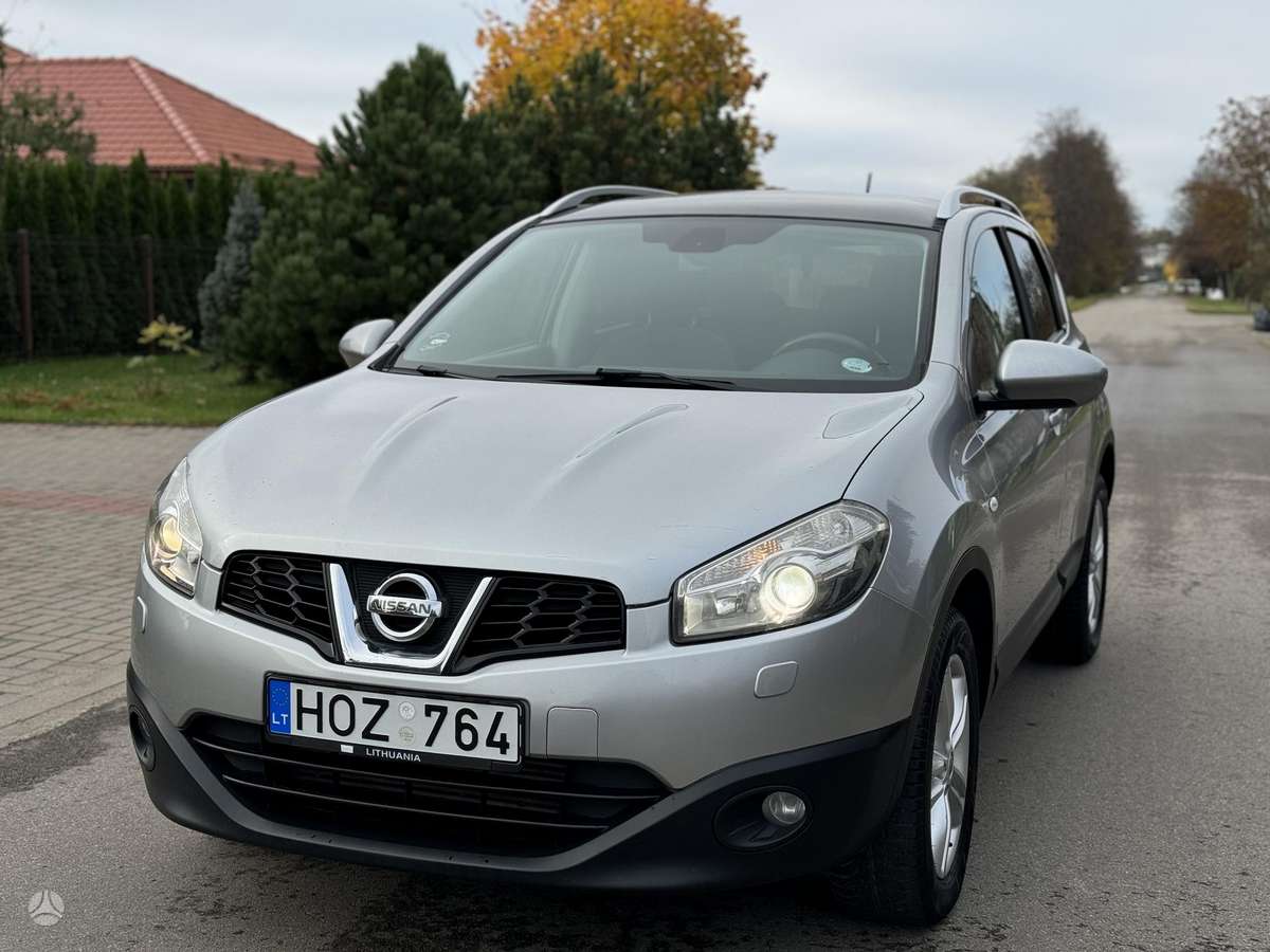 Nissan Qashqai 2011 — вигляд ззаду