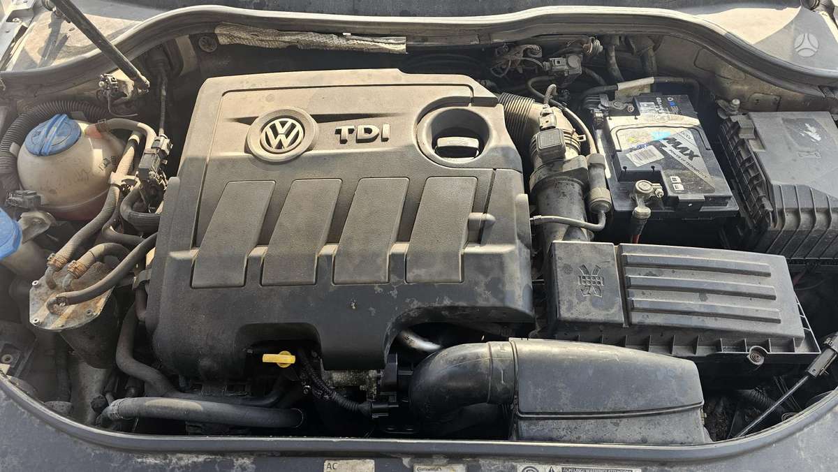 Volkswagen Passat 2011 — photo 13