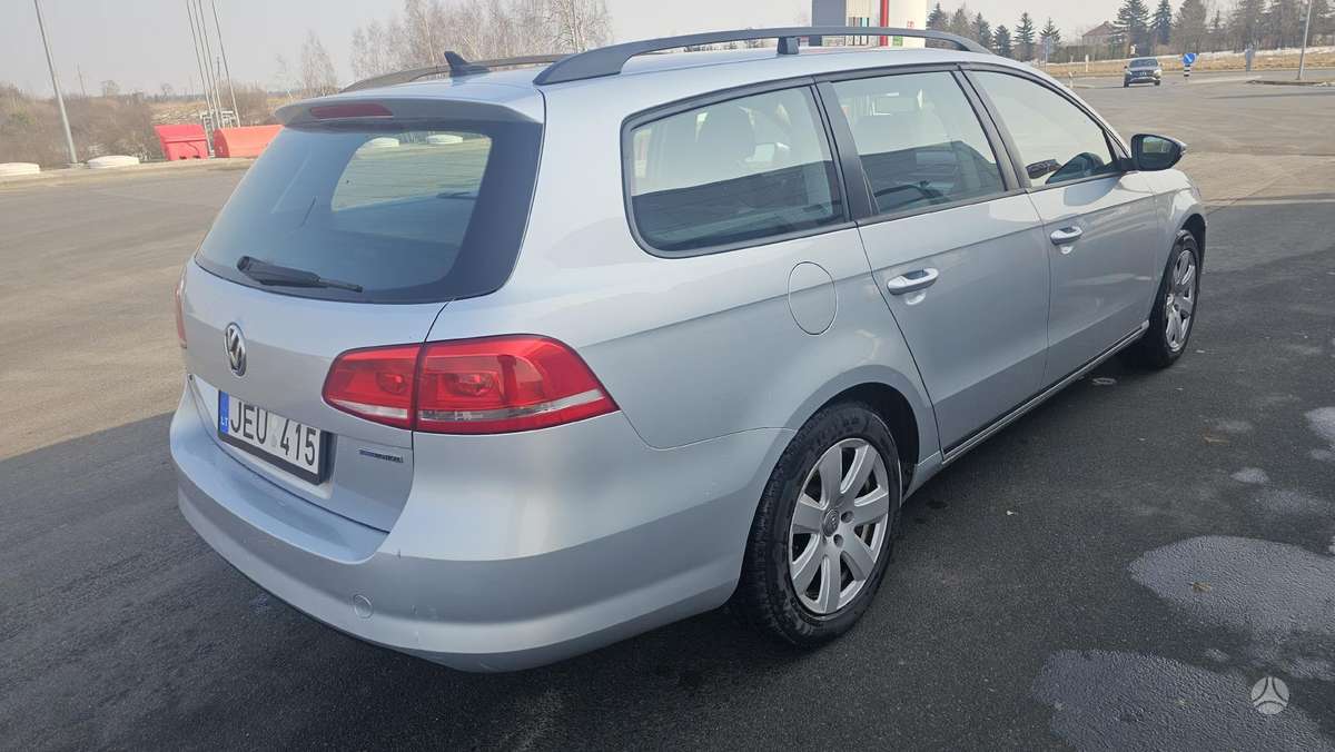 Volkswagen Passat 2011 — photo 5