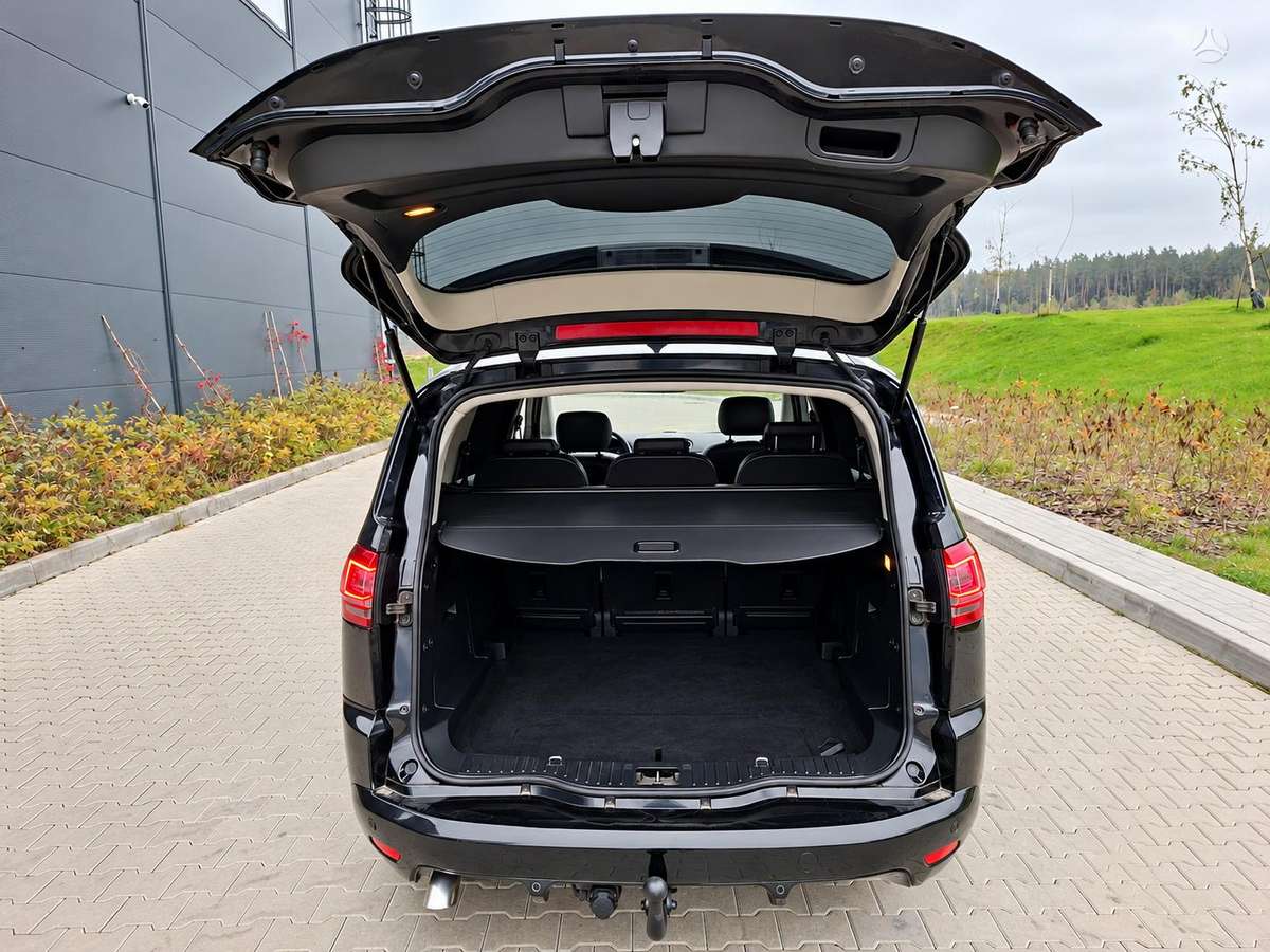Ford S-MAX 2011 — photo 12