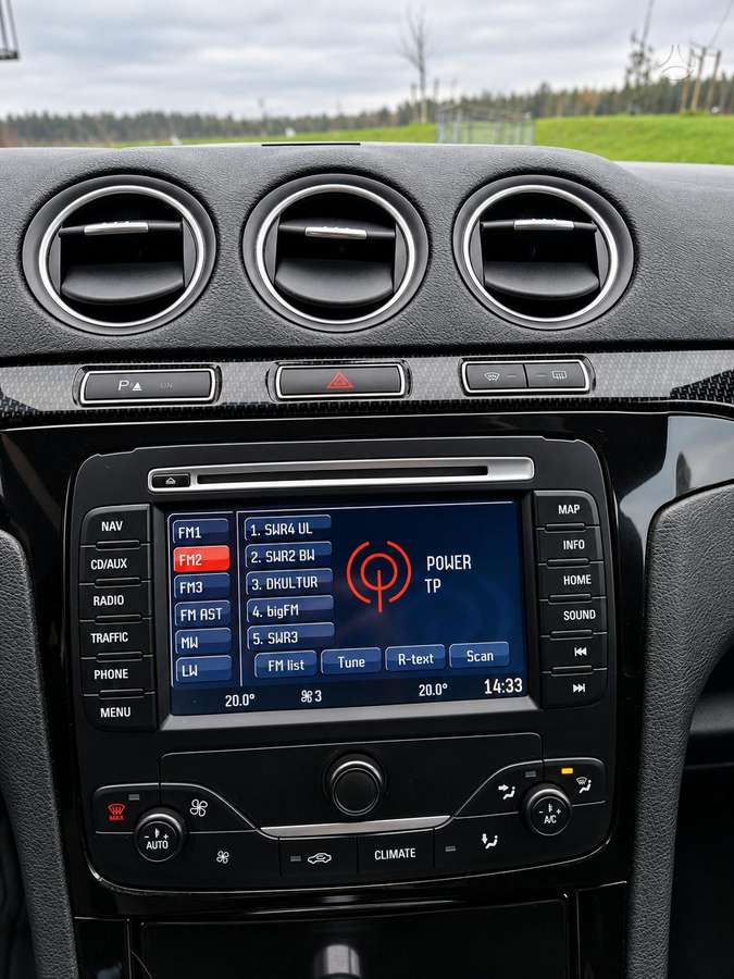 Ford S-MAX 2011 — photo 17