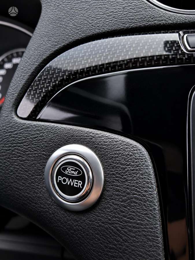 Ford S-MAX 2011 — photo 22