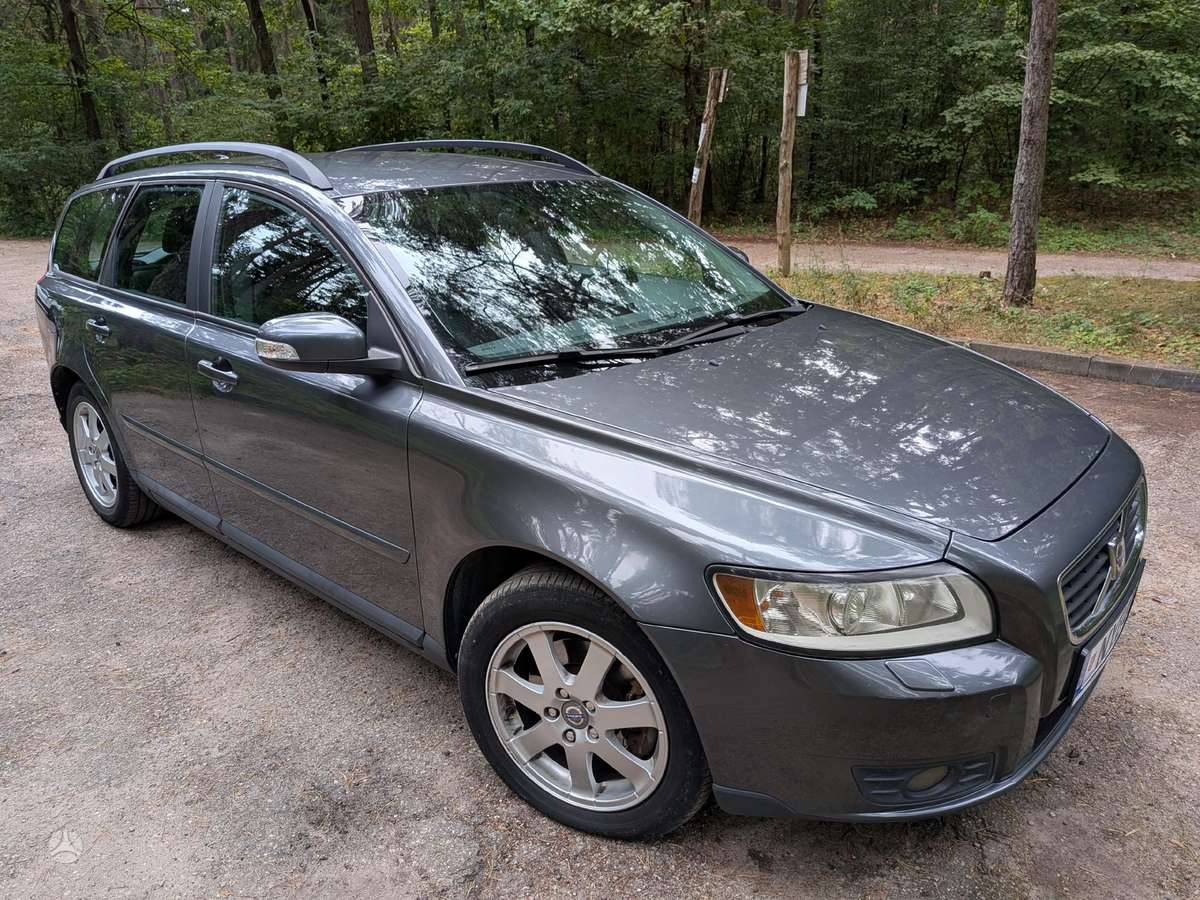 Volvo V50 2008 — вигляд ззаду