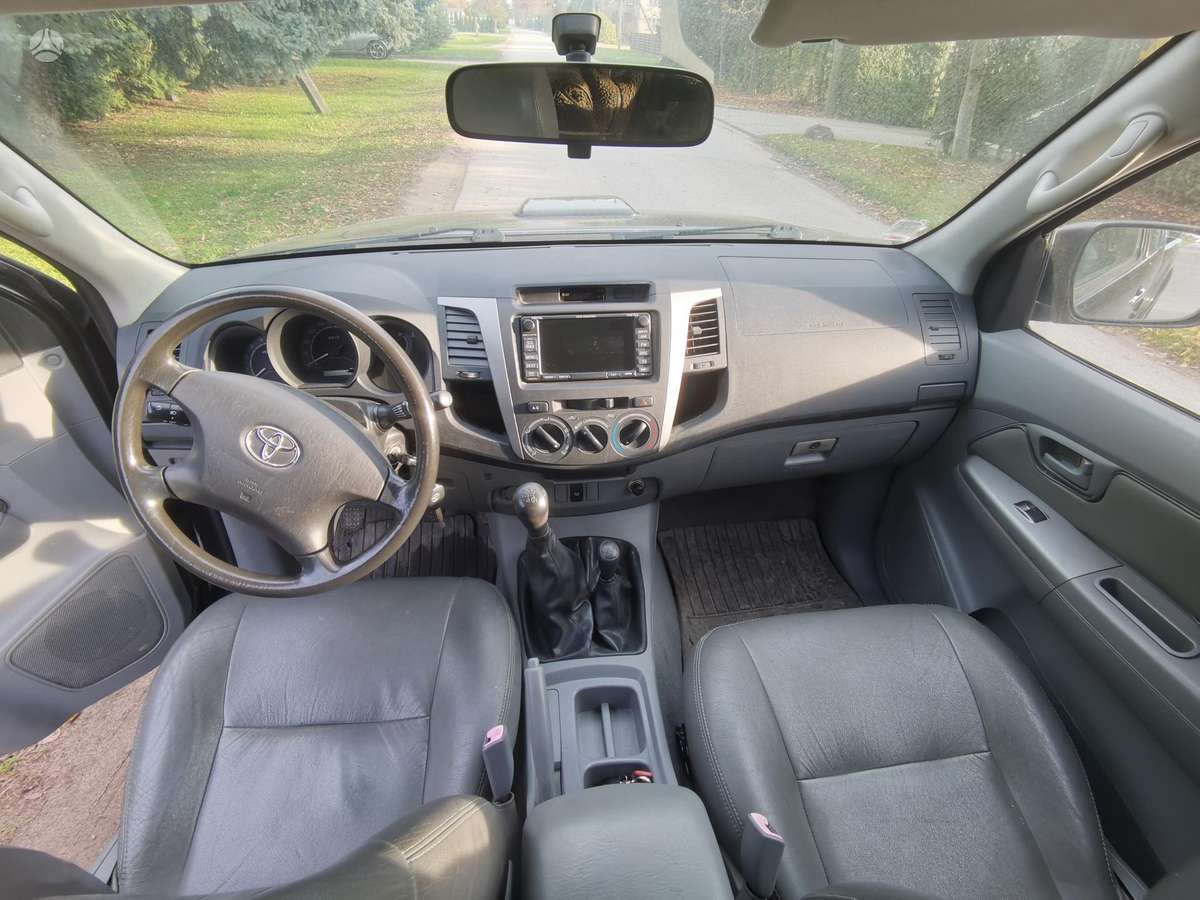 Toyota Hilux 2007 — photo 11