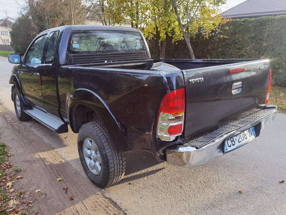 Toyota Hilux 2007 — photo 25