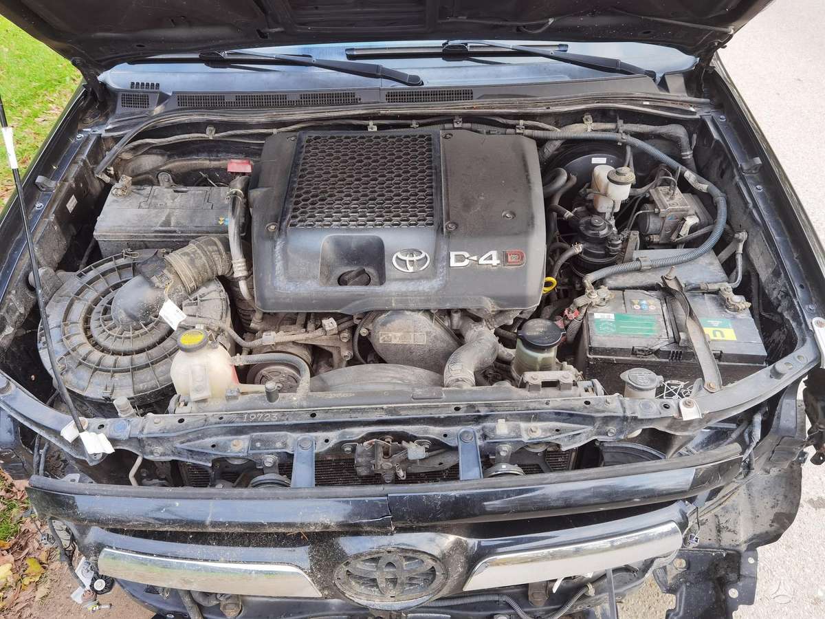 Toyota Hilux 2007 — photo 28